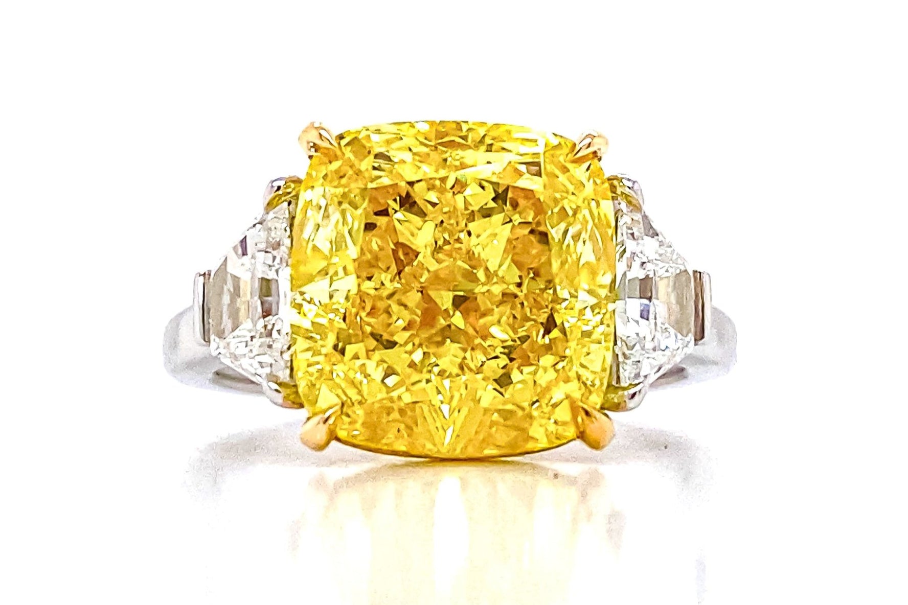 Gia Certified 7.00 Carat Fancy Vivid Yellow Diamond Ring