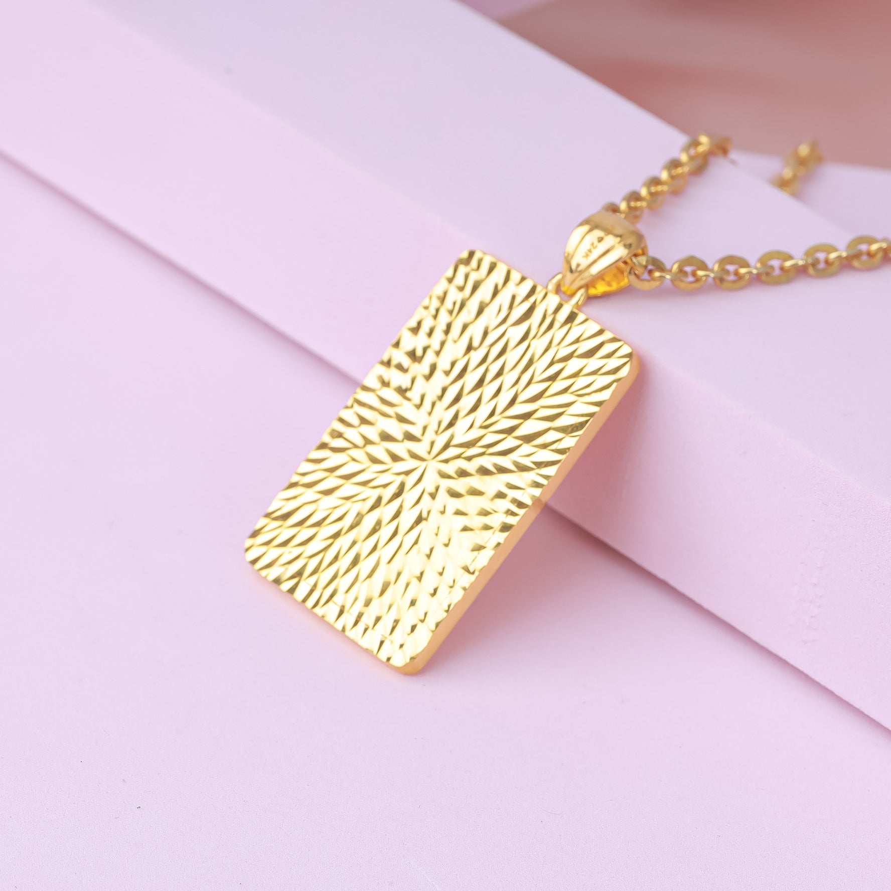 24K Gold Pendant P10704