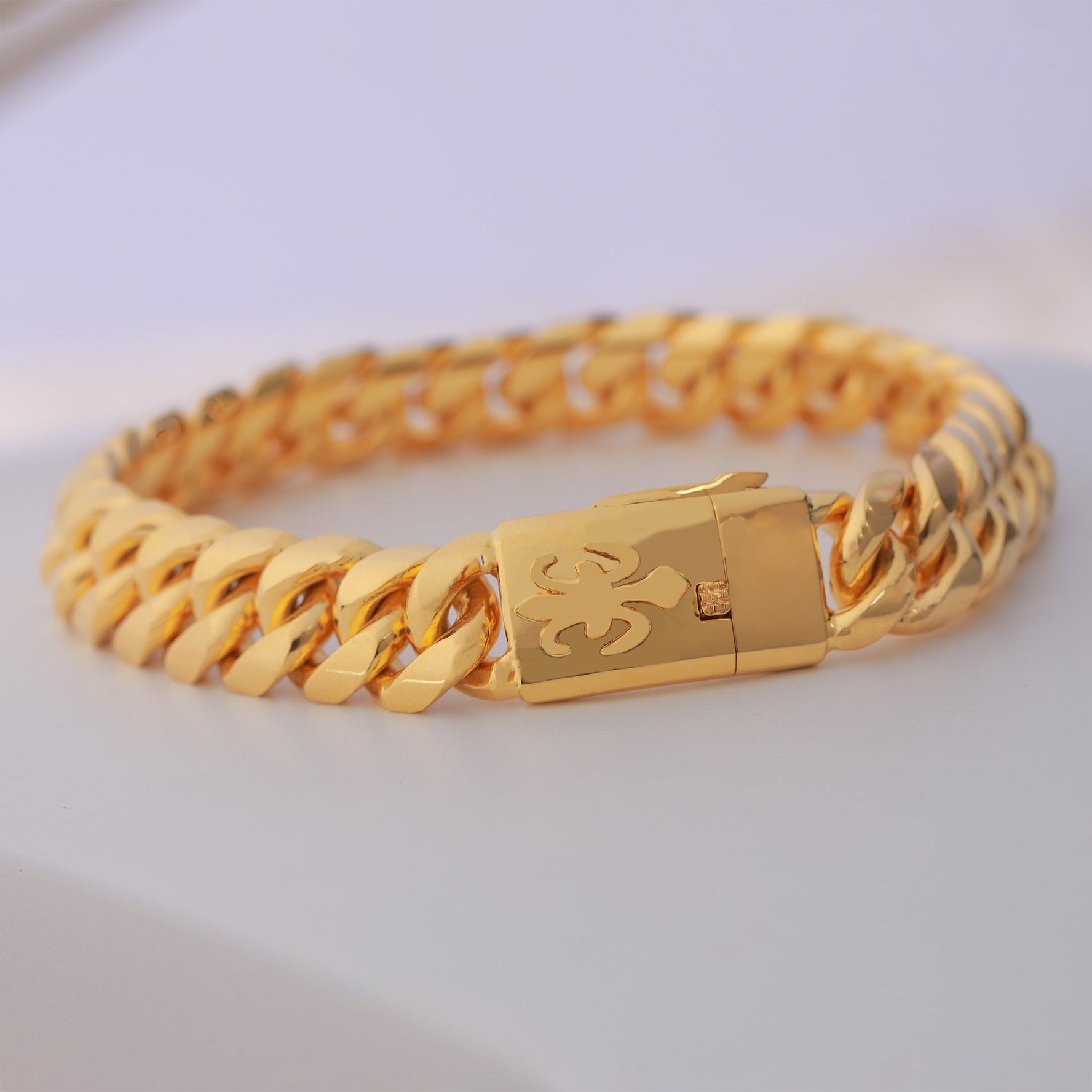 18K Gold Bracelet L10342