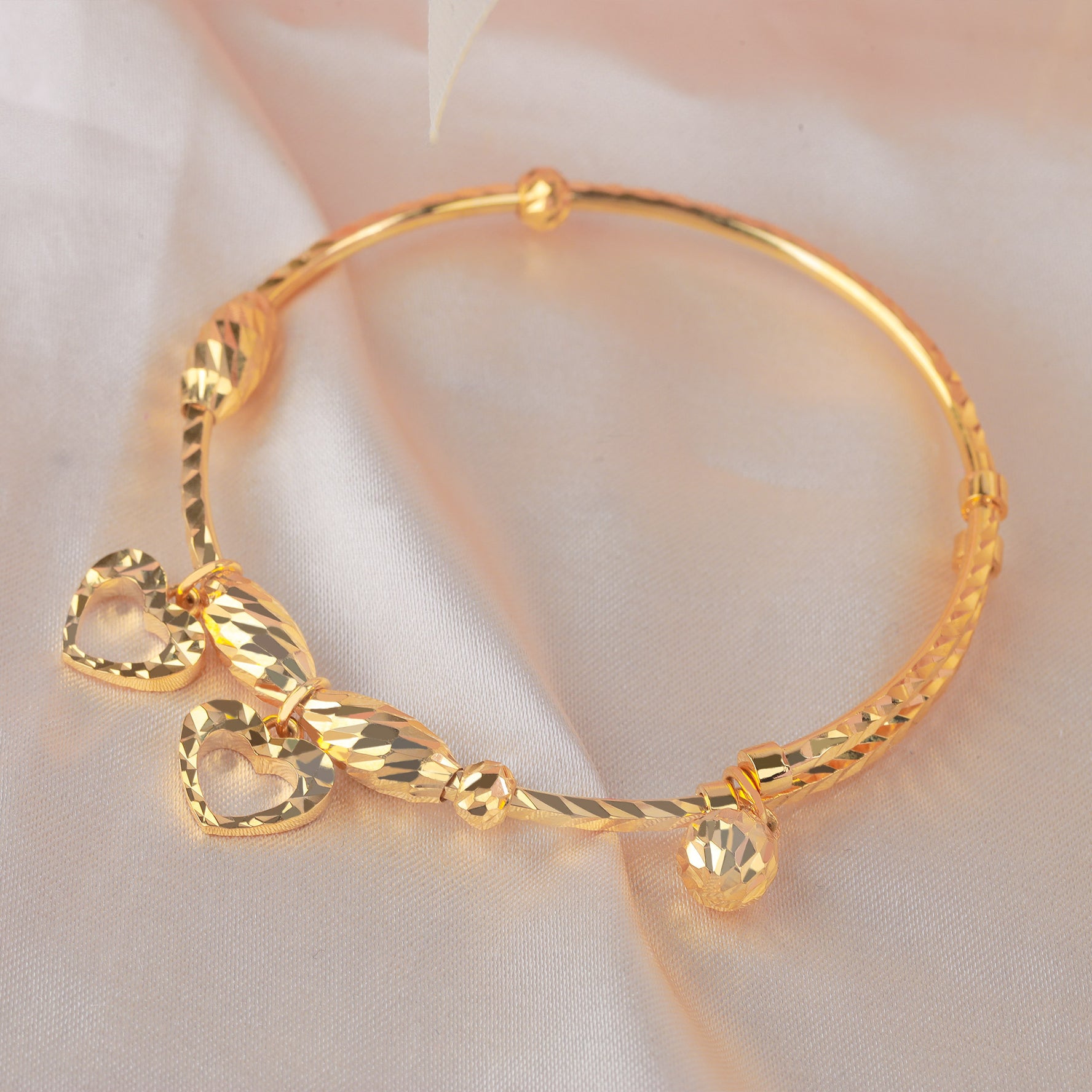 18K Gold Bangle G10377