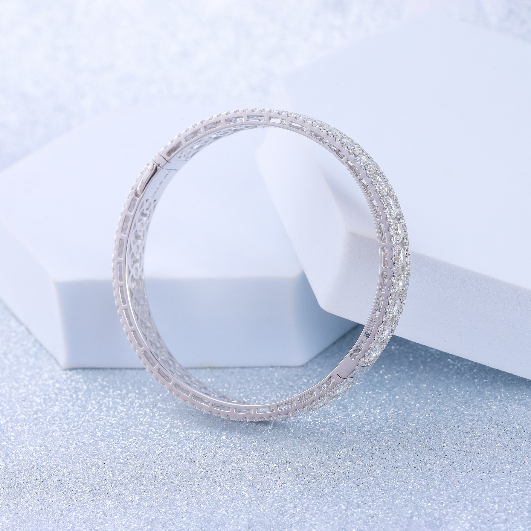 Diamond Bangle G10373