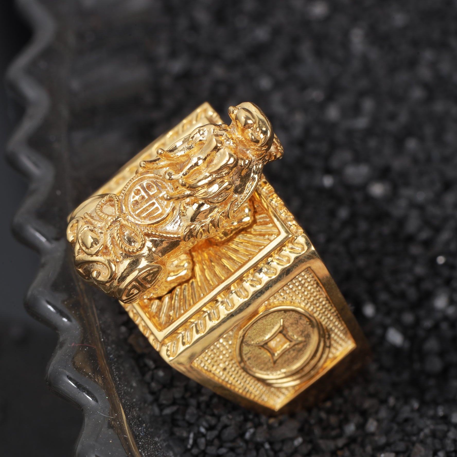 24K Gold Ring D10879