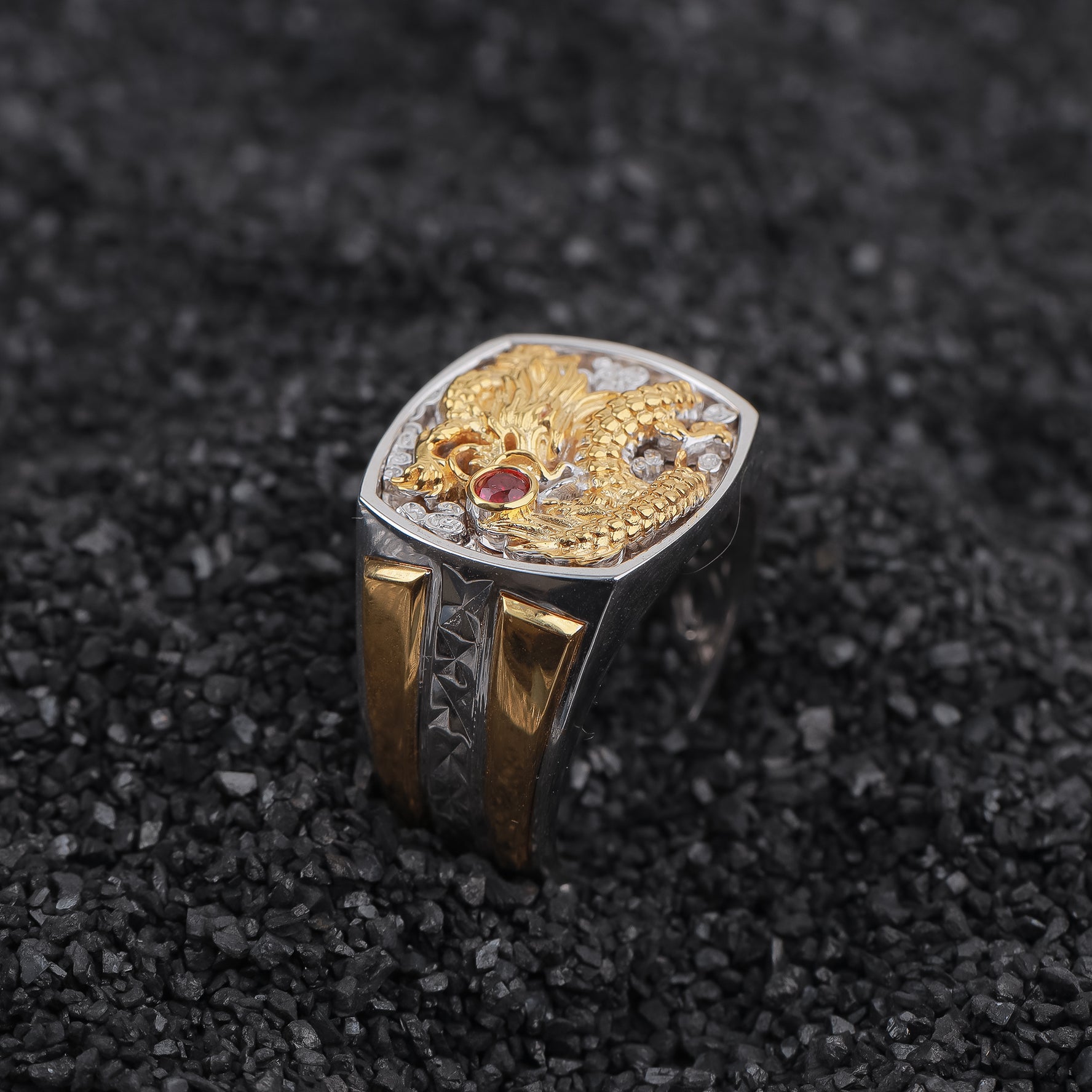 18K Gold Ring D10883